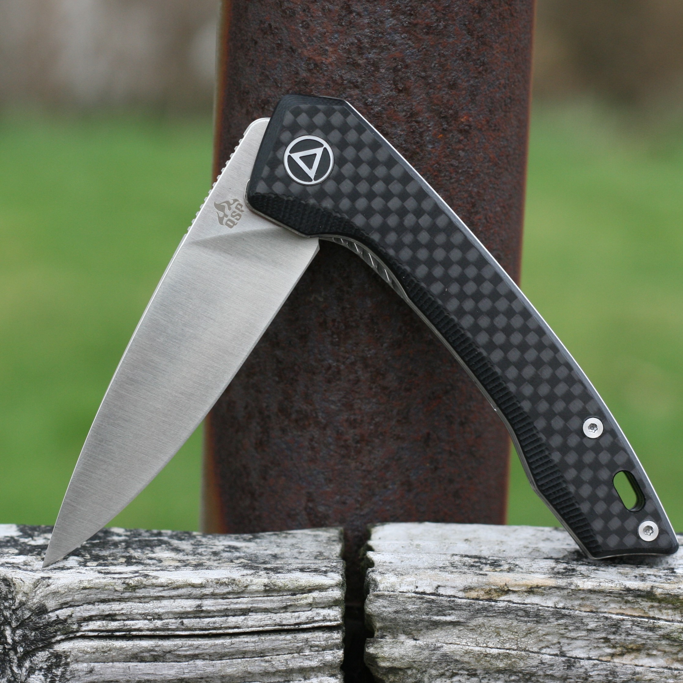 QSP Leopard Liner Lock Knife Black G-10 Carbon Fiber (3" Satin) QS135-A