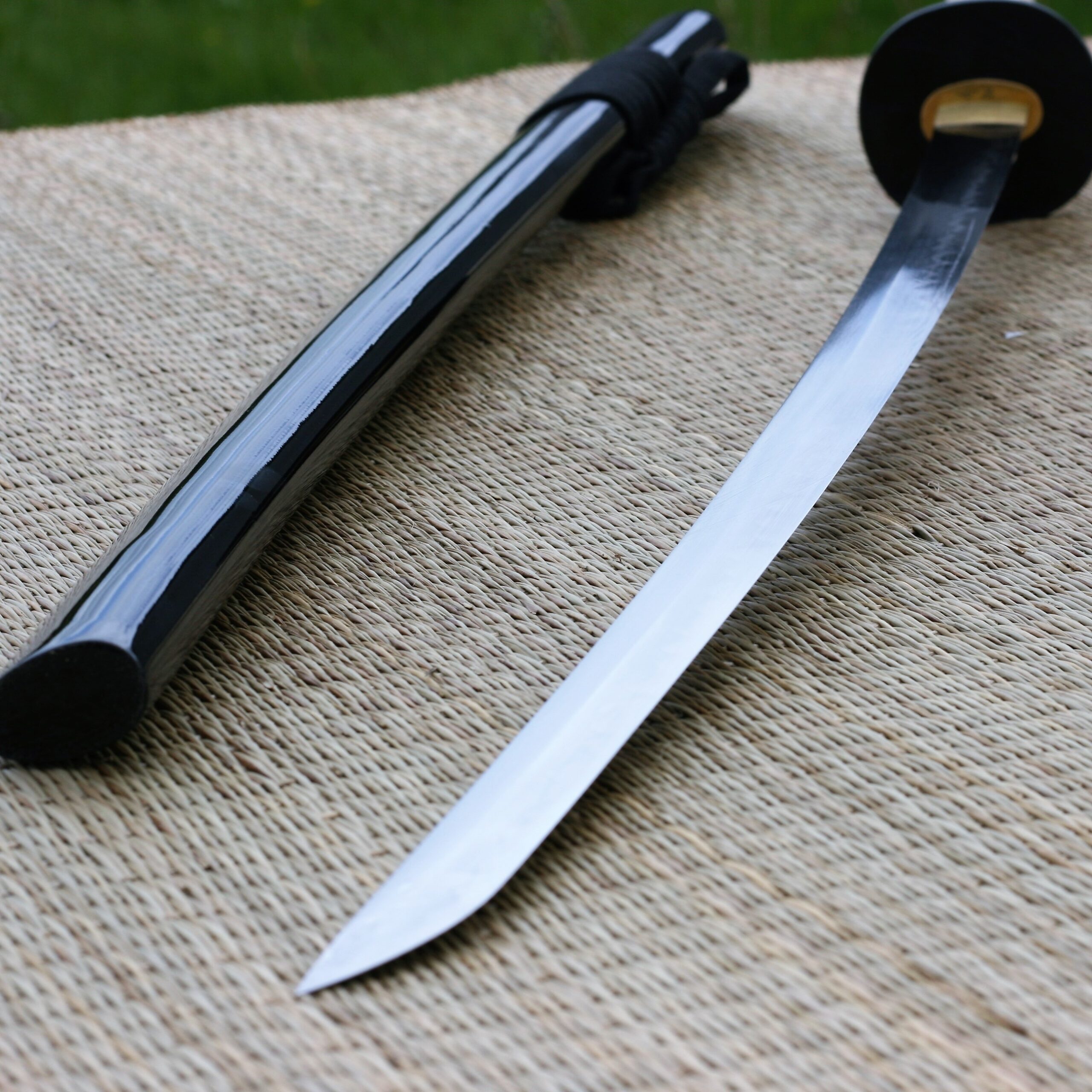Ryujin Hand Forged Raikuo Katana - T10 Carbon Steel Maru Shinogi Zukuri Blade - Tsuba comes w/ 24K Real Gold Coating